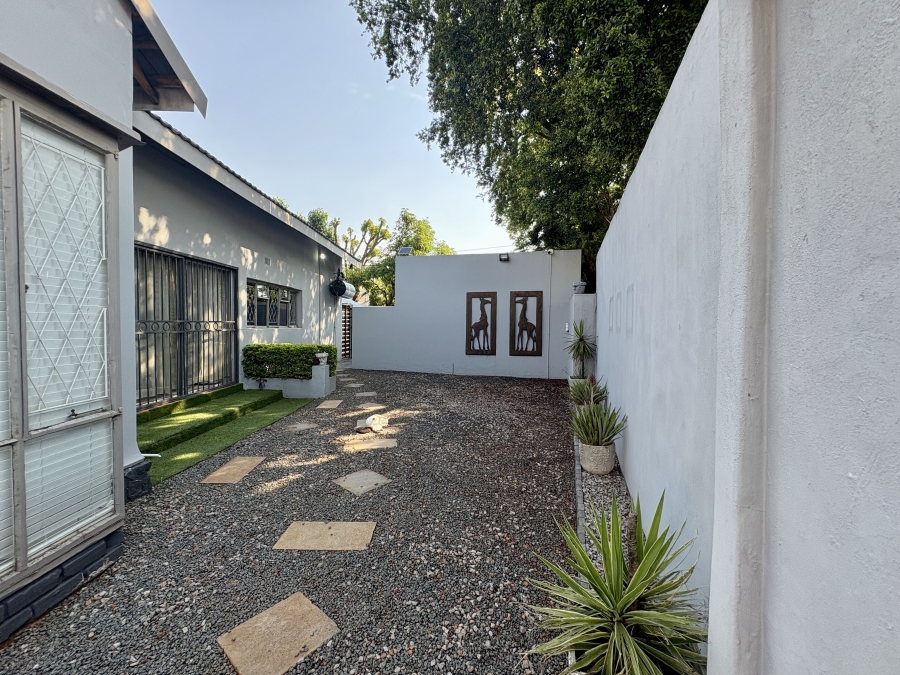 5 Bedroom Property for Sale in Wonderboom Gauteng