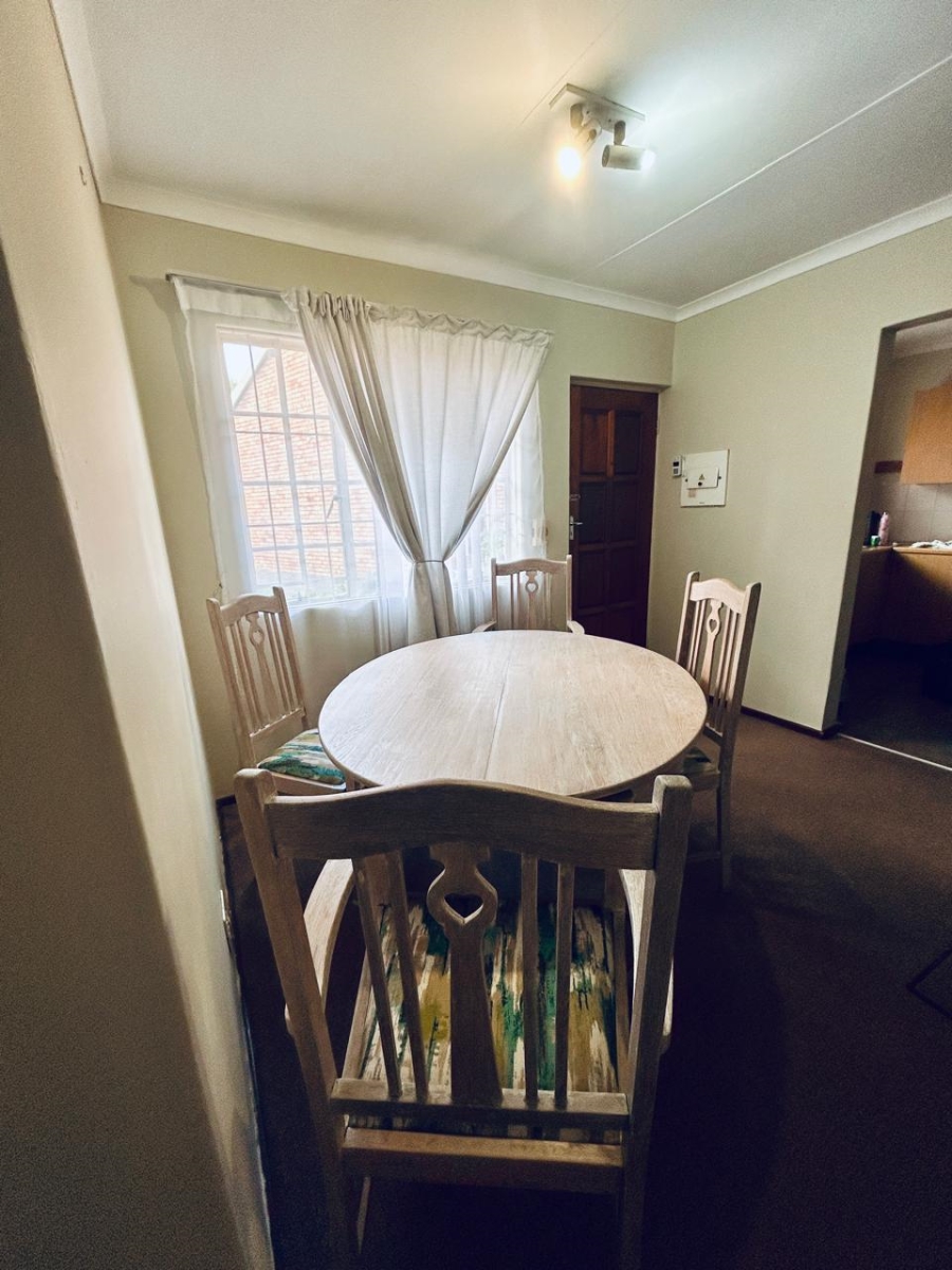 3 Bedroom Property for Sale in Garsfontein Gauteng