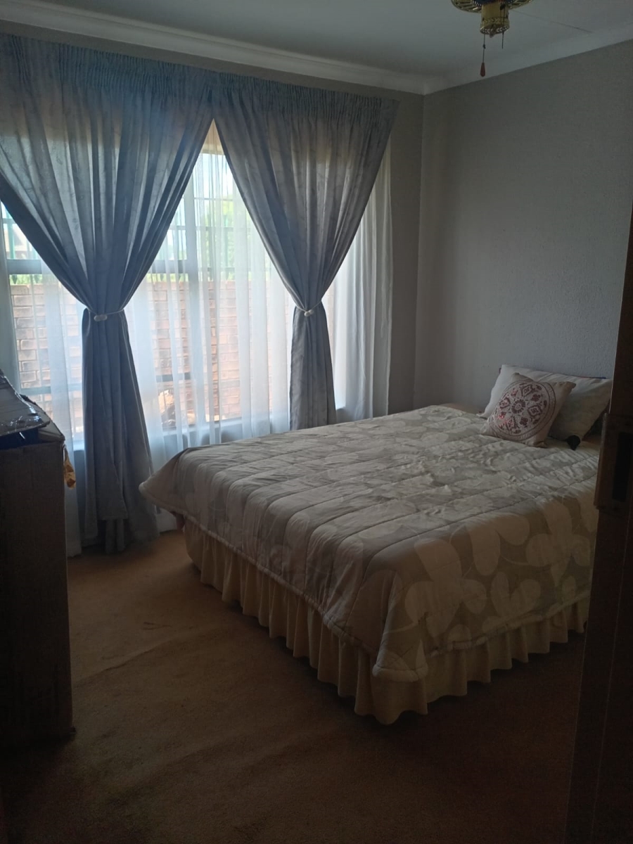 4 Bedroom Property for Sale in Soshanguve East Gauteng