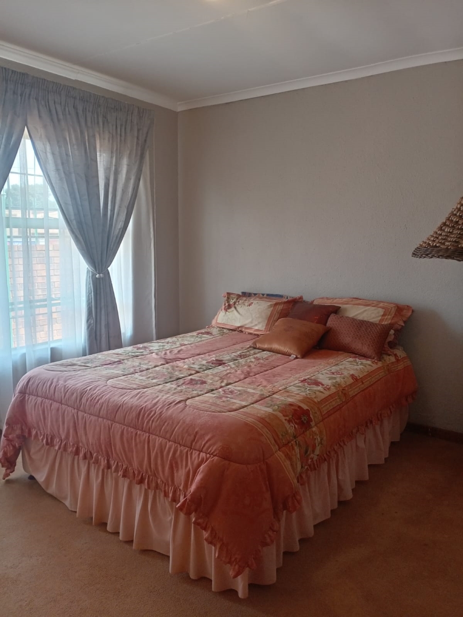 4 Bedroom Property for Sale in Soshanguve East Gauteng