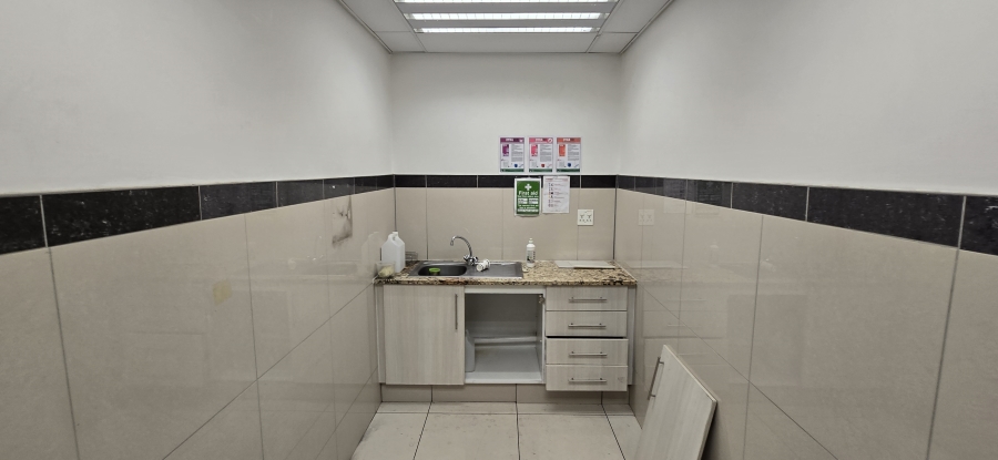 To Let commercial Property for Rent in North Riding Gauteng