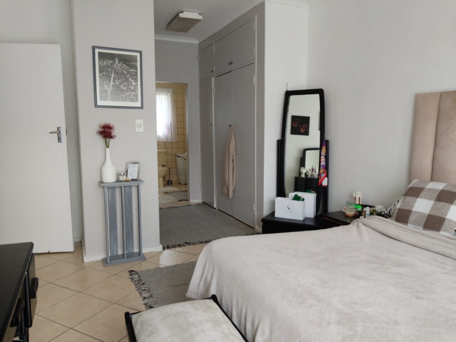 3 Bedroom Property for Sale in Birchleigh Gauteng