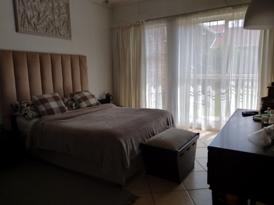 3 Bedroom Property for Sale in Birchleigh Gauteng