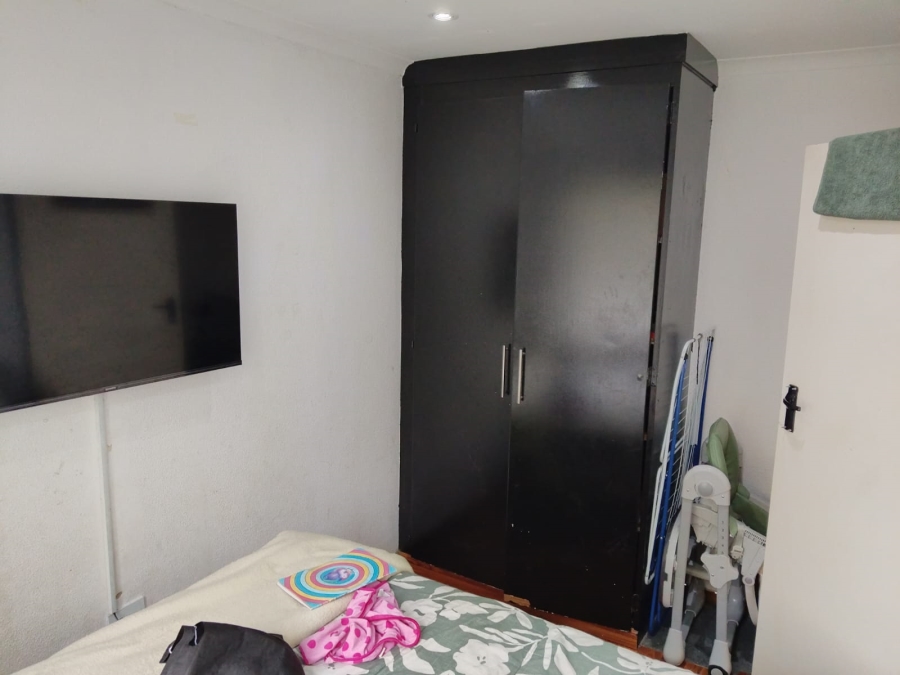 2 Bedroom Property for Sale in Glen Marais Gauteng