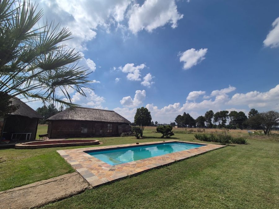 4 Bedroom Property for Sale in Theoville Gauteng