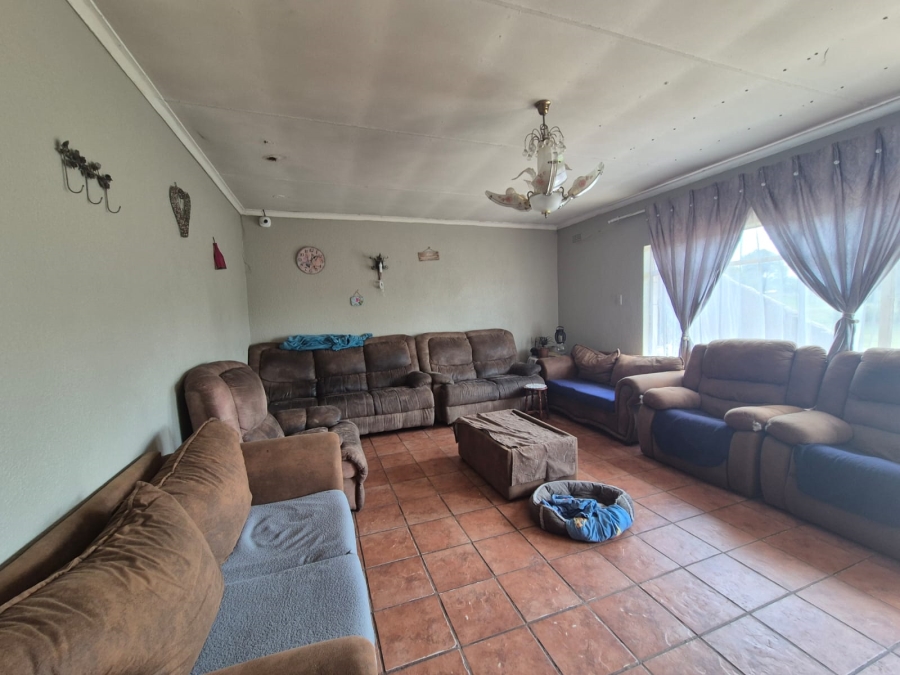 4 Bedroom Property for Sale in Theoville Gauteng