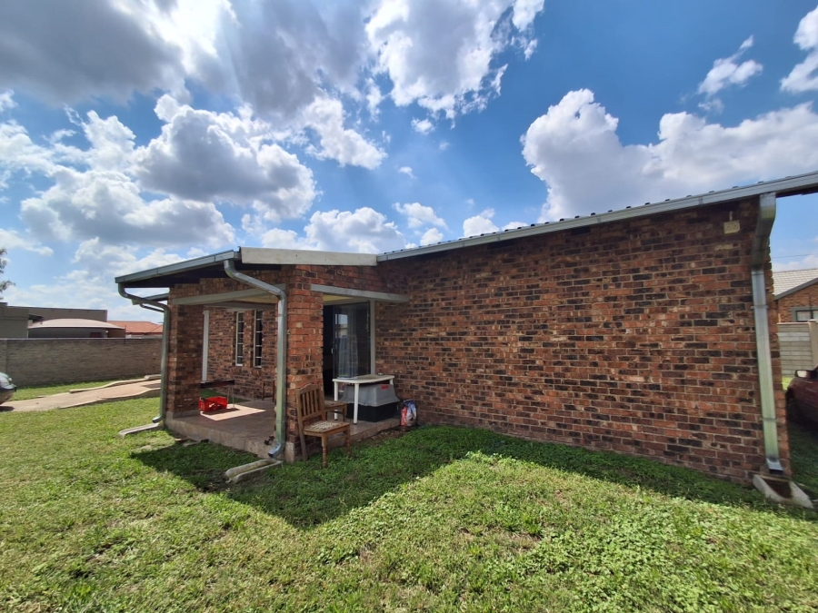 2 Bedroom Property for Sale in Riversdale Gauteng