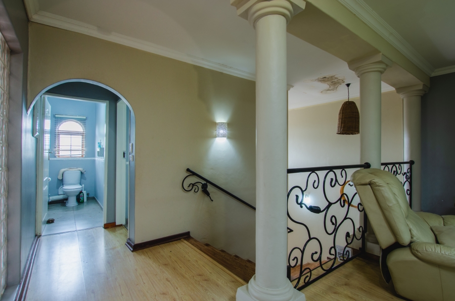 4 Bedroom Property for Sale in Faerie Glen Gauteng