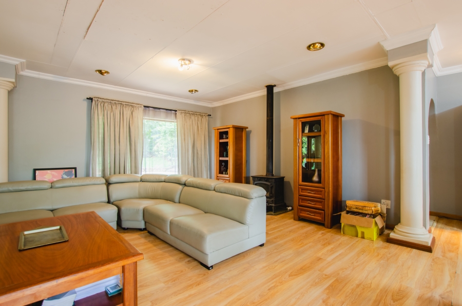 4 Bedroom Property for Sale in Faerie Glen Gauteng