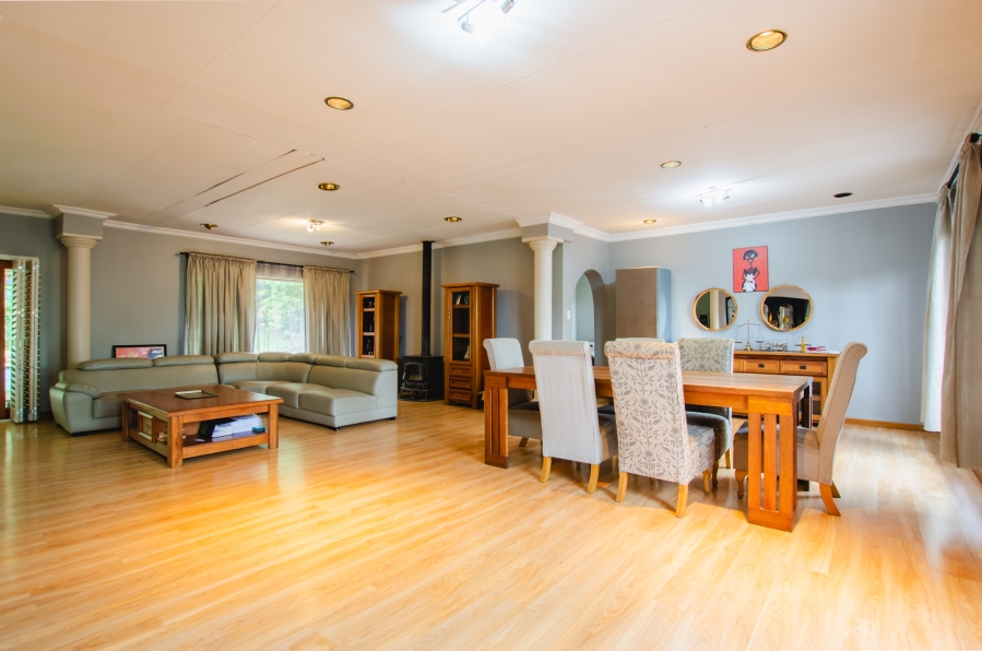 4 Bedroom Property for Sale in Faerie Glen Gauteng