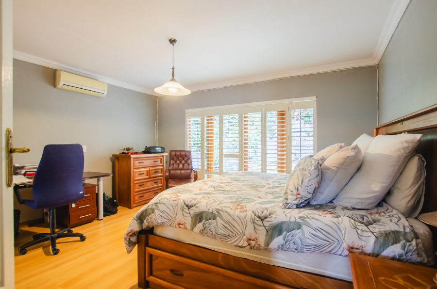 4 Bedroom Property for Sale in Faerie Glen Gauteng