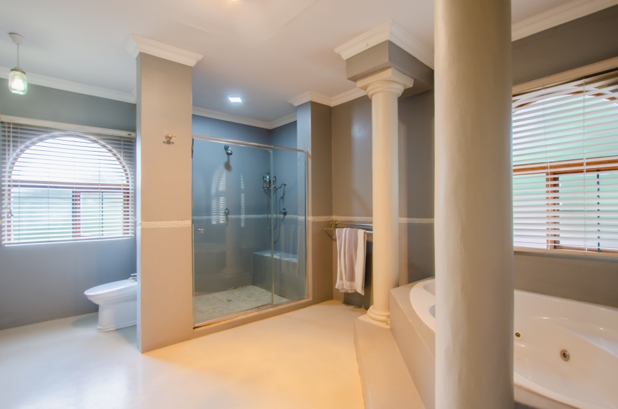 4 Bedroom Property for Sale in Faerie Glen Gauteng