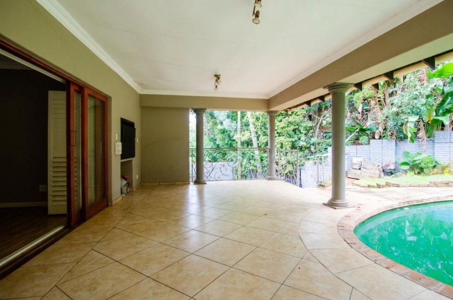 5 Bedroom Property for Sale in Faerie Glen Gauteng