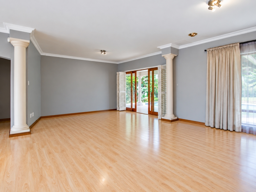 5 Bedroom Property for Sale in Faerie Glen Gauteng
