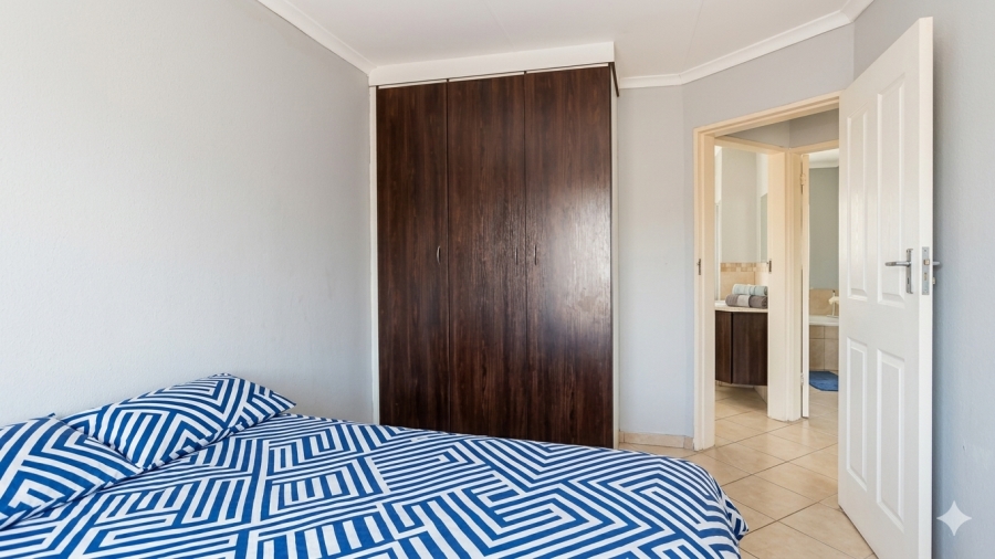 1 Bedroom Property for Sale in Olievenhoutbosch Gauteng