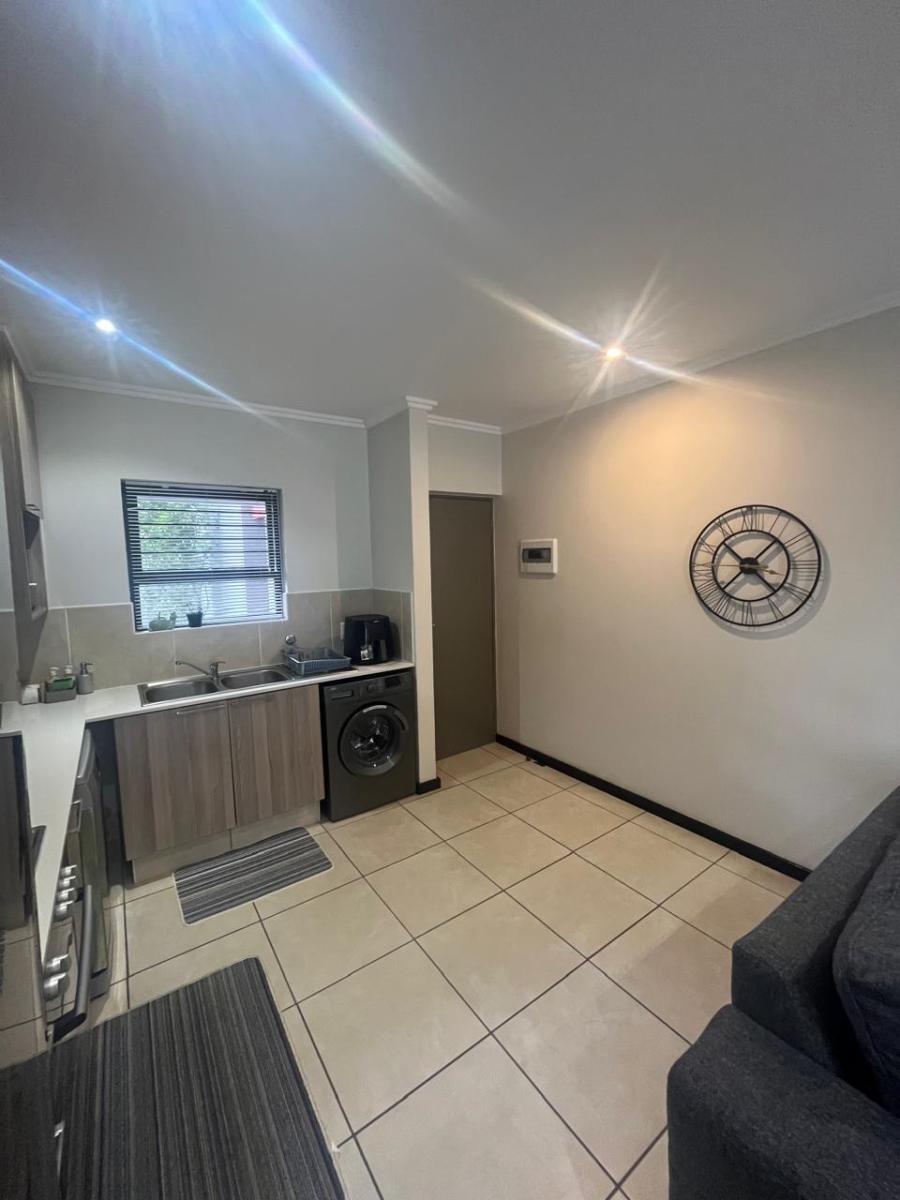 2 Bedroom Property for Sale in Barbeque Downs Gauteng