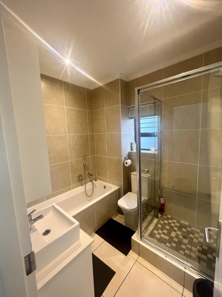 2 Bedroom Property for Sale in Barbeque Downs Gauteng