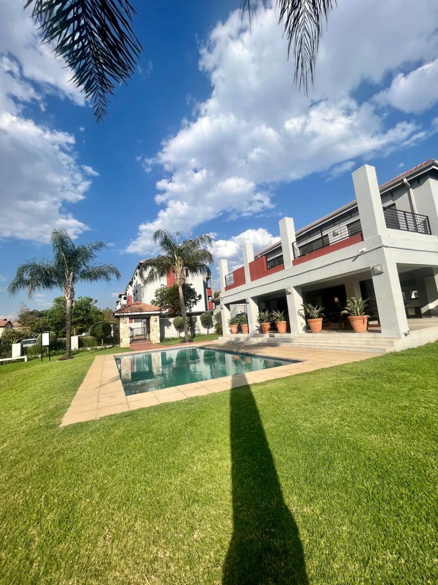 2 Bedroom Property for Sale in Barbeque Downs Gauteng