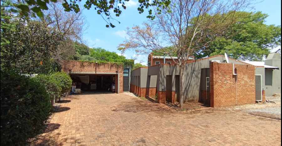 4 Bedroom Property for Sale in Eldoraigne Gauteng