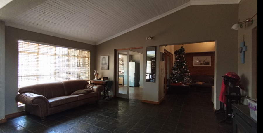 4 Bedroom Property for Sale in Eldoraigne Gauteng