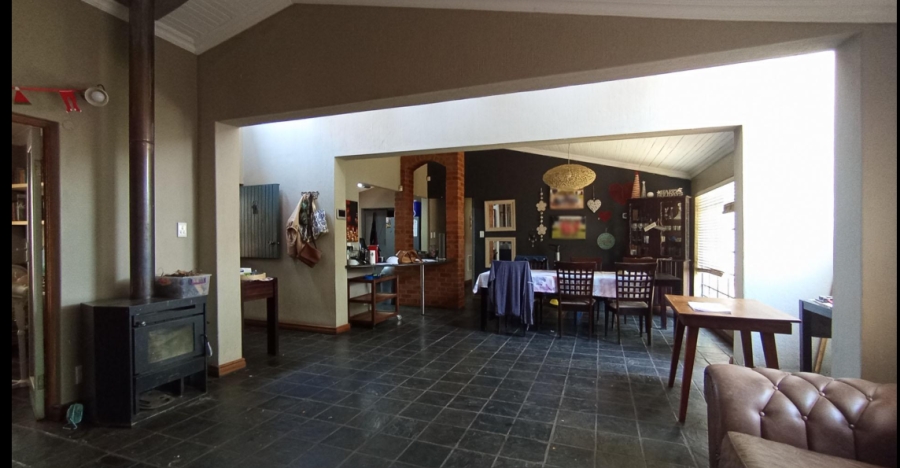 4 Bedroom Property for Sale in Eldoraigne Gauteng