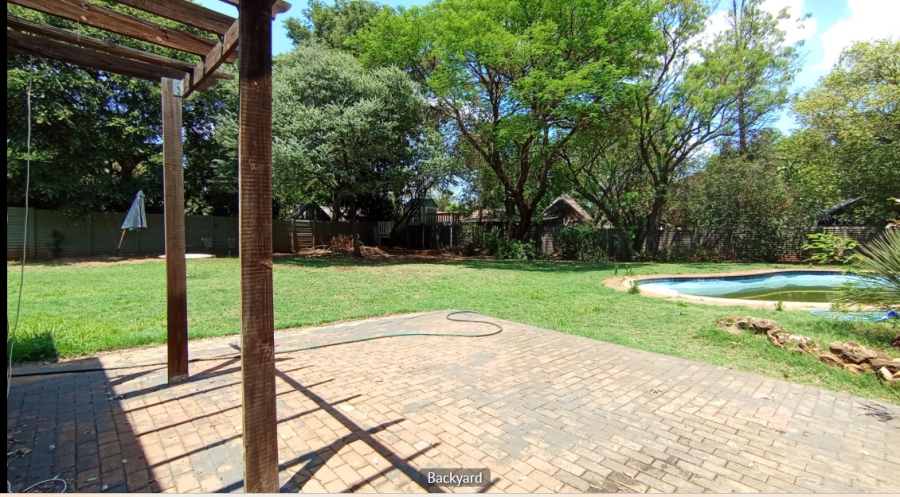 4 Bedroom Property for Sale in Eldoraigne Gauteng