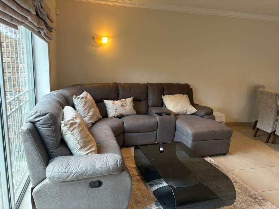 To Let 3 Bedroom Property for Rent in Sandown Gauteng