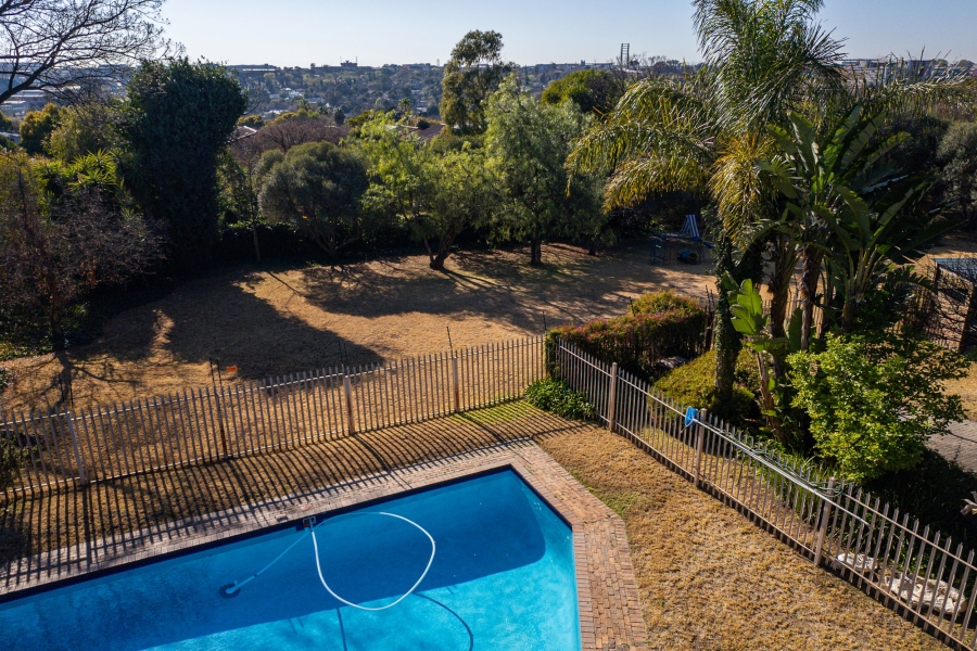 To Let 3 Bedroom Property for Rent in Sandown Gauteng