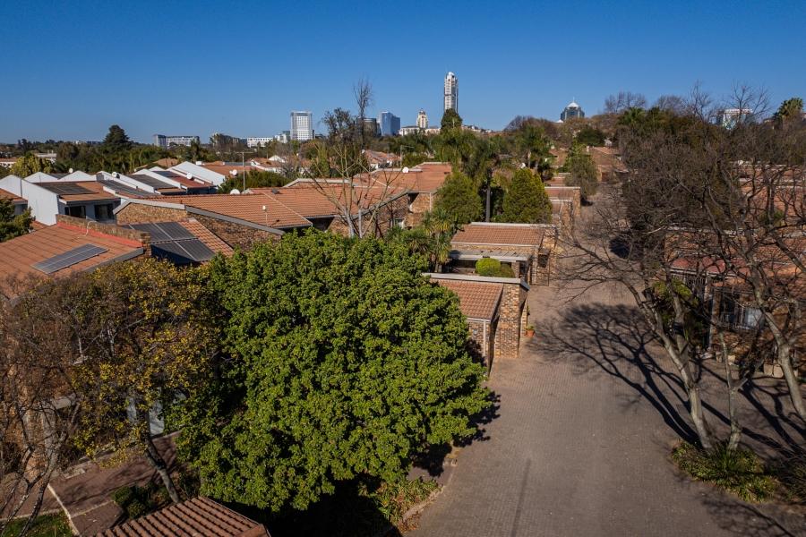 To Let 3 Bedroom Property for Rent in Sandown Gauteng