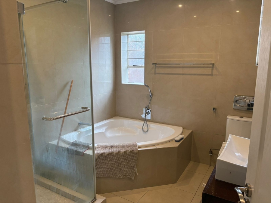 To Let 3 Bedroom Property for Rent in Sandown Gauteng