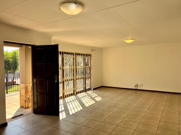 To Let 4 Bedroom Property for Rent in Greenstone Hill Gauteng