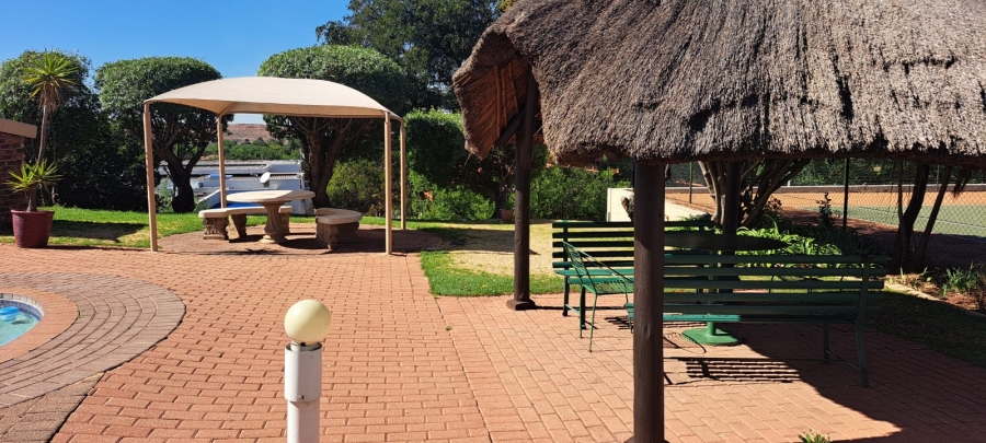 2 Bedroom Property for Sale in Primrose Hill Gauteng