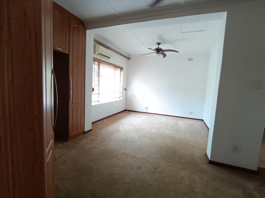 To Let 4 Bedroom Property for Rent in Parkmore Gauteng