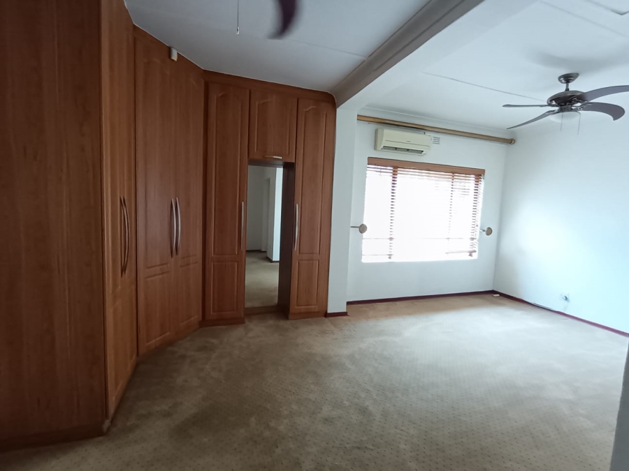 To Let 4 Bedroom Property for Rent in Parkmore Gauteng