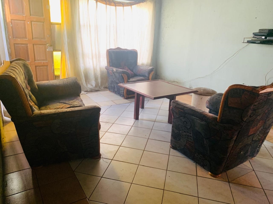 2 Bedroom Property for Sale in Daveyton Gauteng