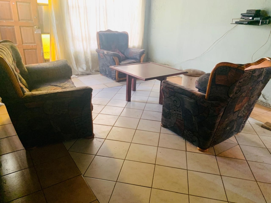 2 Bedroom Property for Sale in Daveyton Gauteng