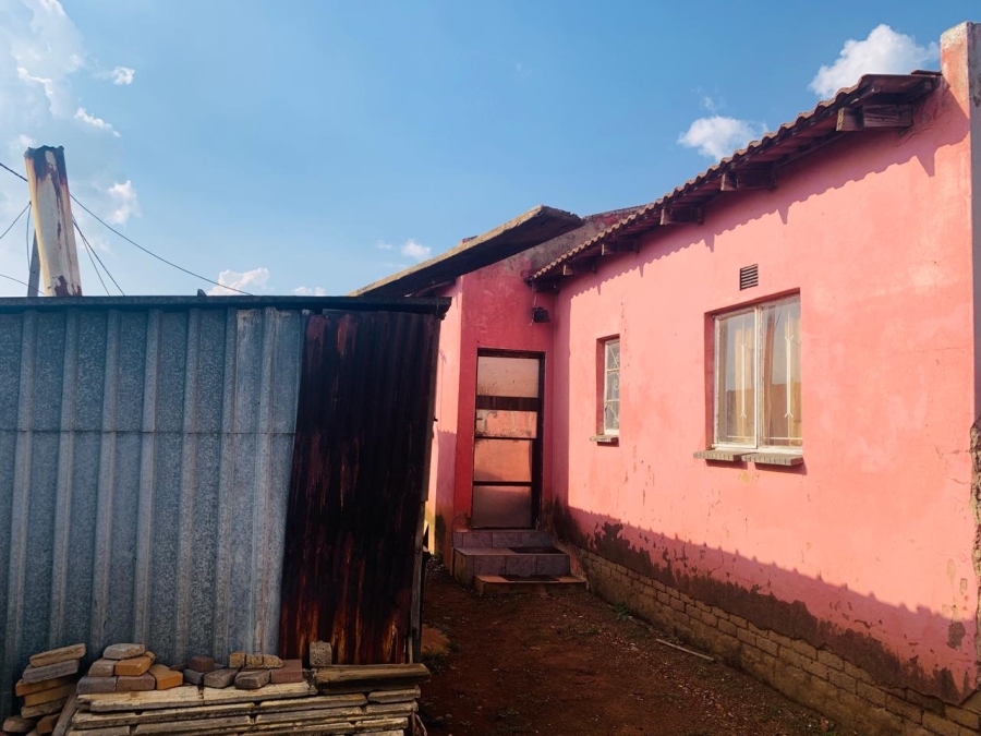2 Bedroom Property for Sale in Daveyton Gauteng