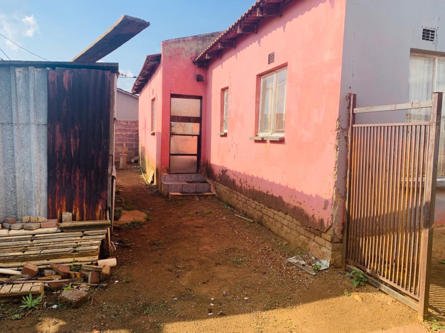 2 Bedroom Property for Sale in Daveyton Gauteng