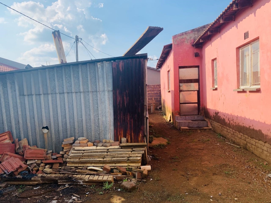 2 Bedroom Property for Sale in Daveyton Gauteng