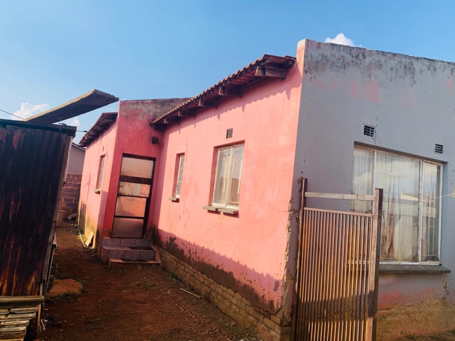2 Bedroom Property for Sale in Daveyton Gauteng