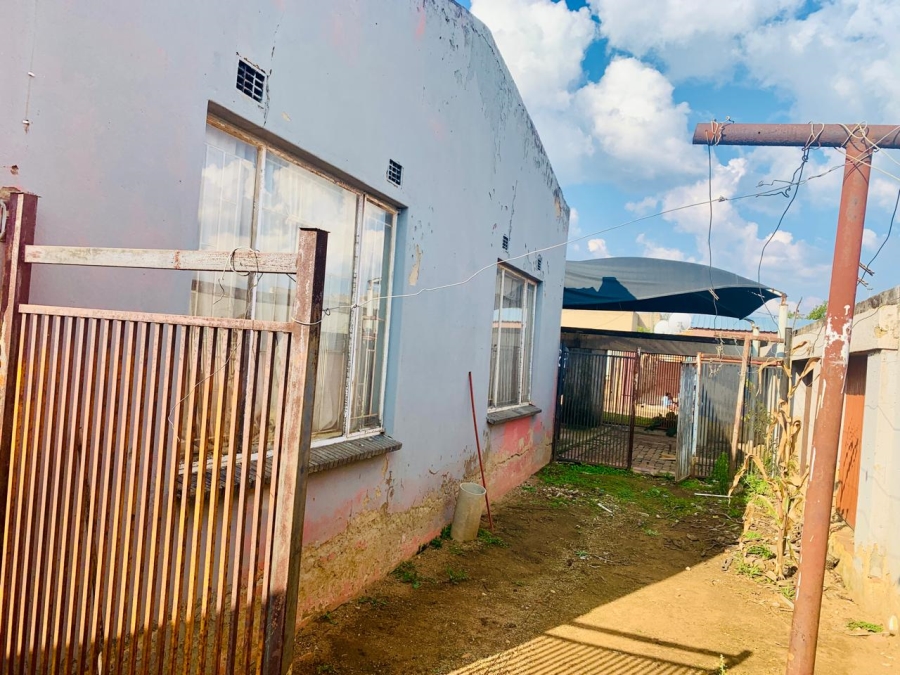 2 Bedroom Property for Sale in Daveyton Gauteng