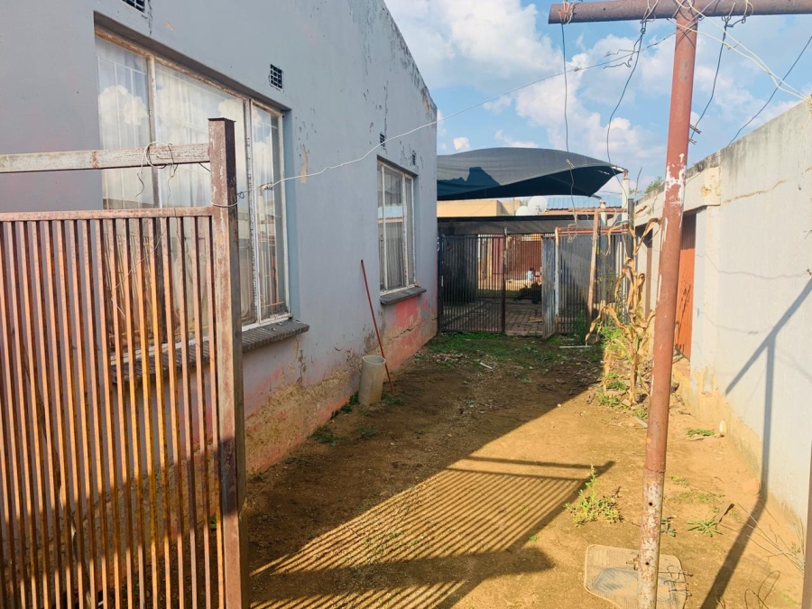 2 Bedroom Property for Sale in Daveyton Gauteng