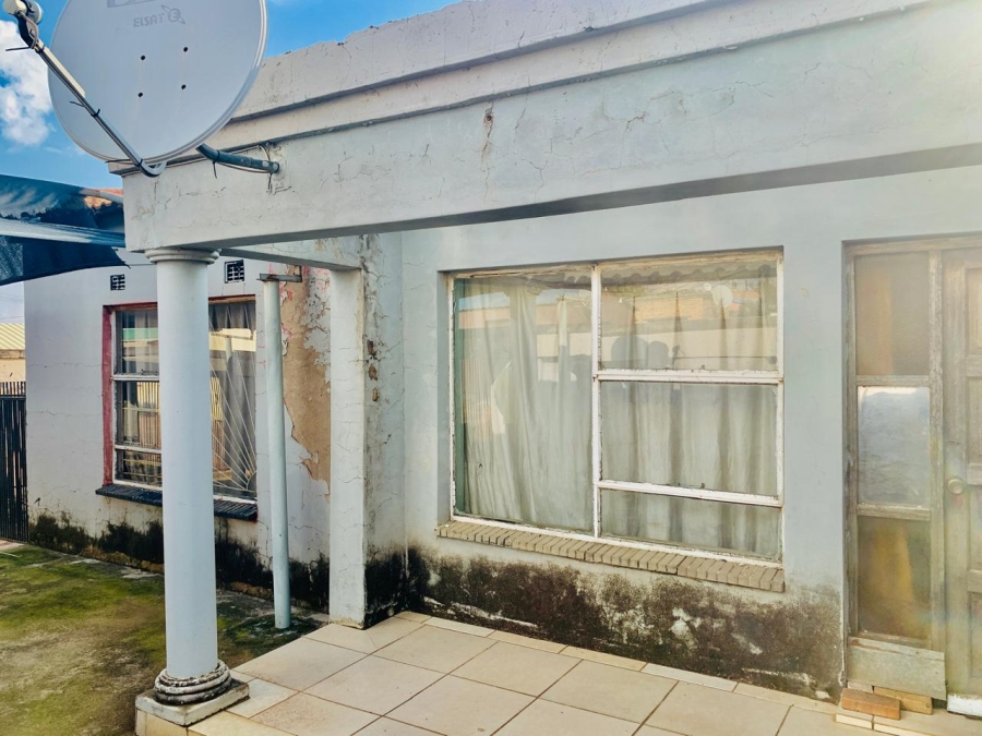 2 Bedroom Property for Sale in Daveyton Gauteng
