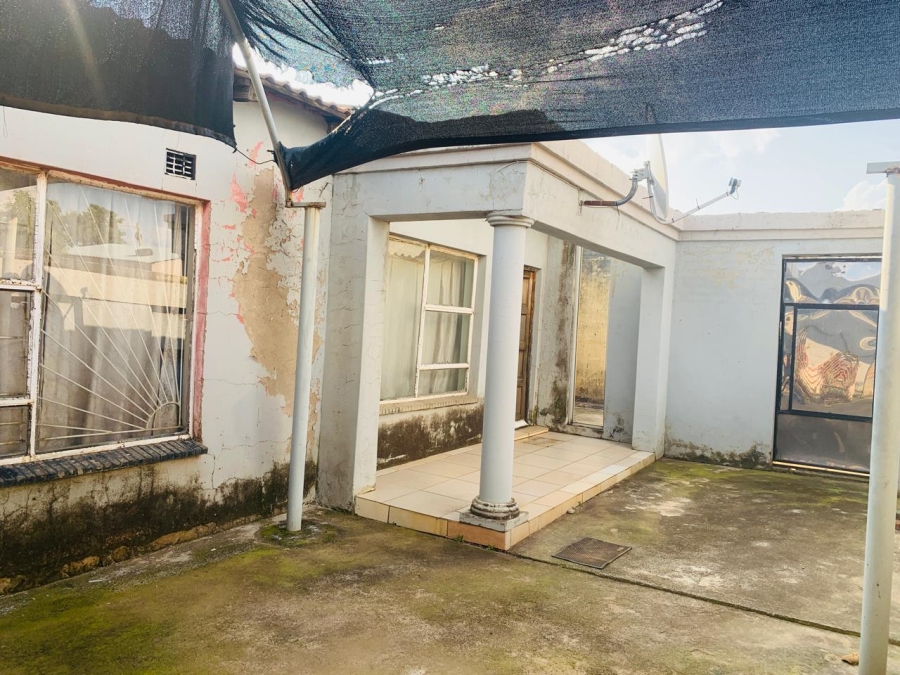 2 Bedroom Property for Sale in Daveyton Gauteng