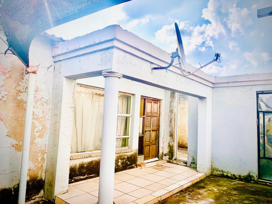 2 Bedroom Property for Sale in Daveyton Gauteng