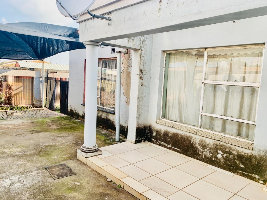 2 Bedroom Property for Sale in Daveyton Gauteng