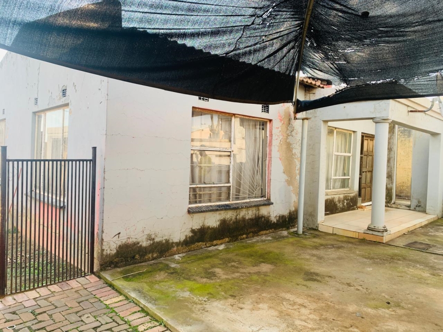 2 Bedroom Property for Sale in Daveyton Gauteng