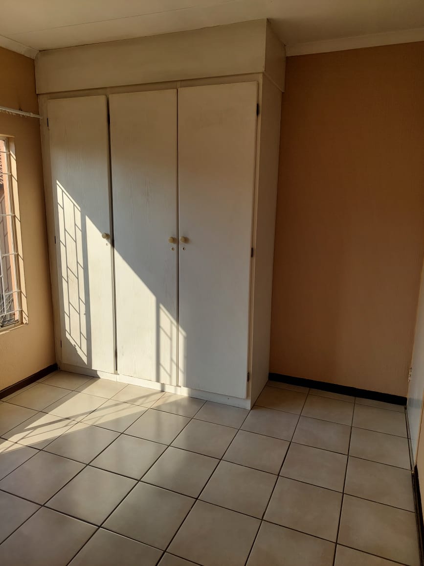2 Bedroom Property for Sale in Terenure Gauteng