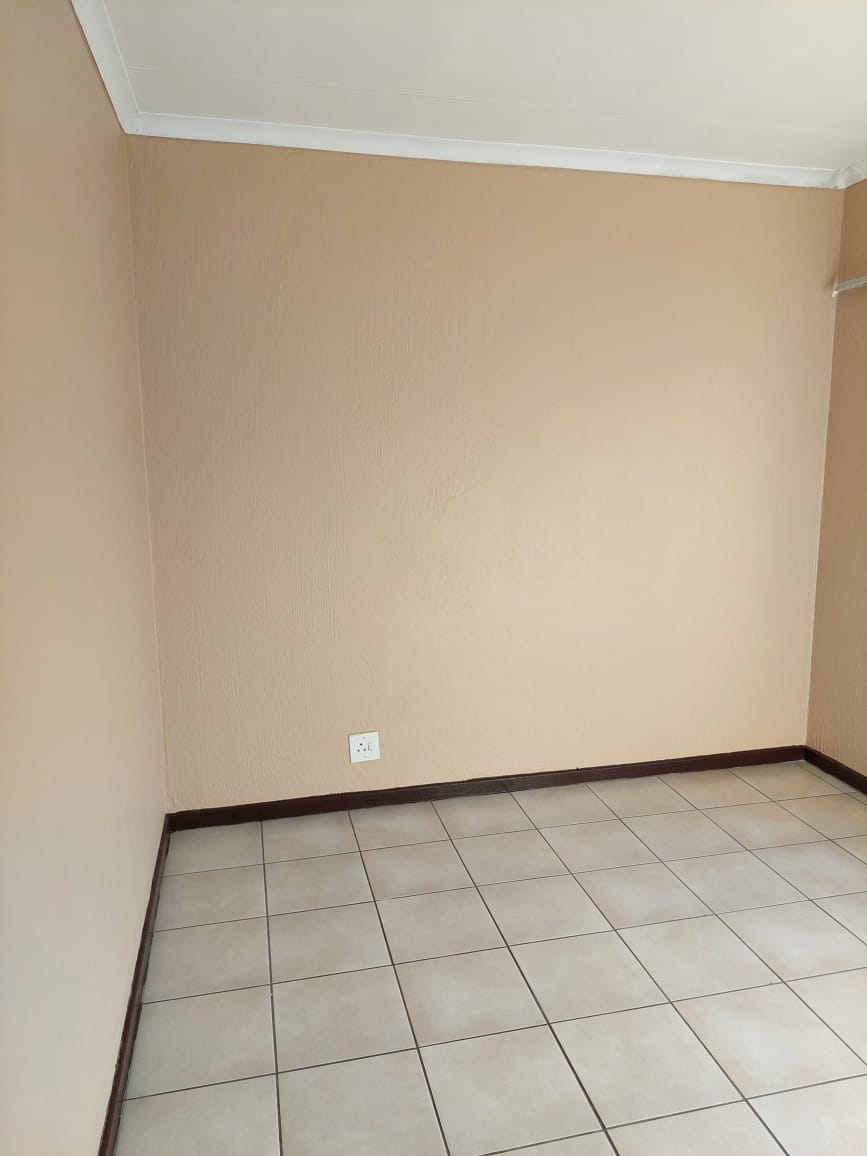2 Bedroom Property for Sale in Terenure Gauteng