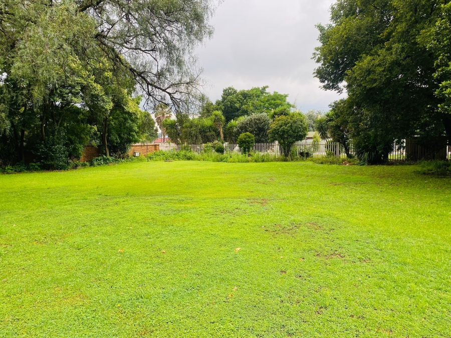 8 Bedroom Property for Sale in Bredell Gauteng